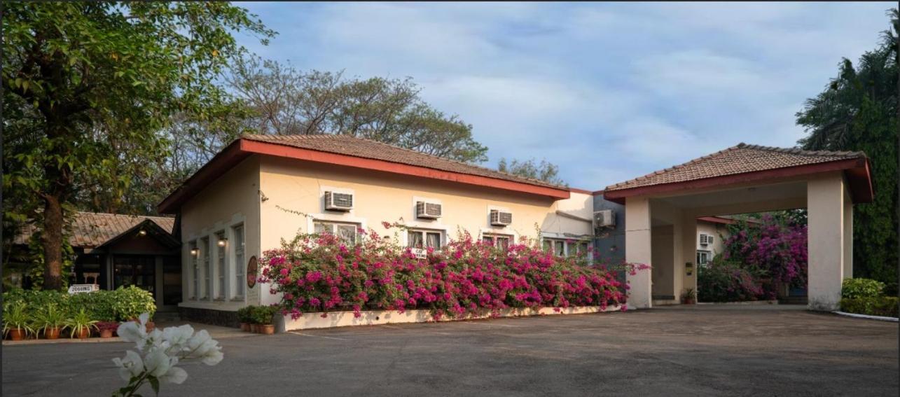 Modi'S Resort, Karjat Exteriér fotografie
