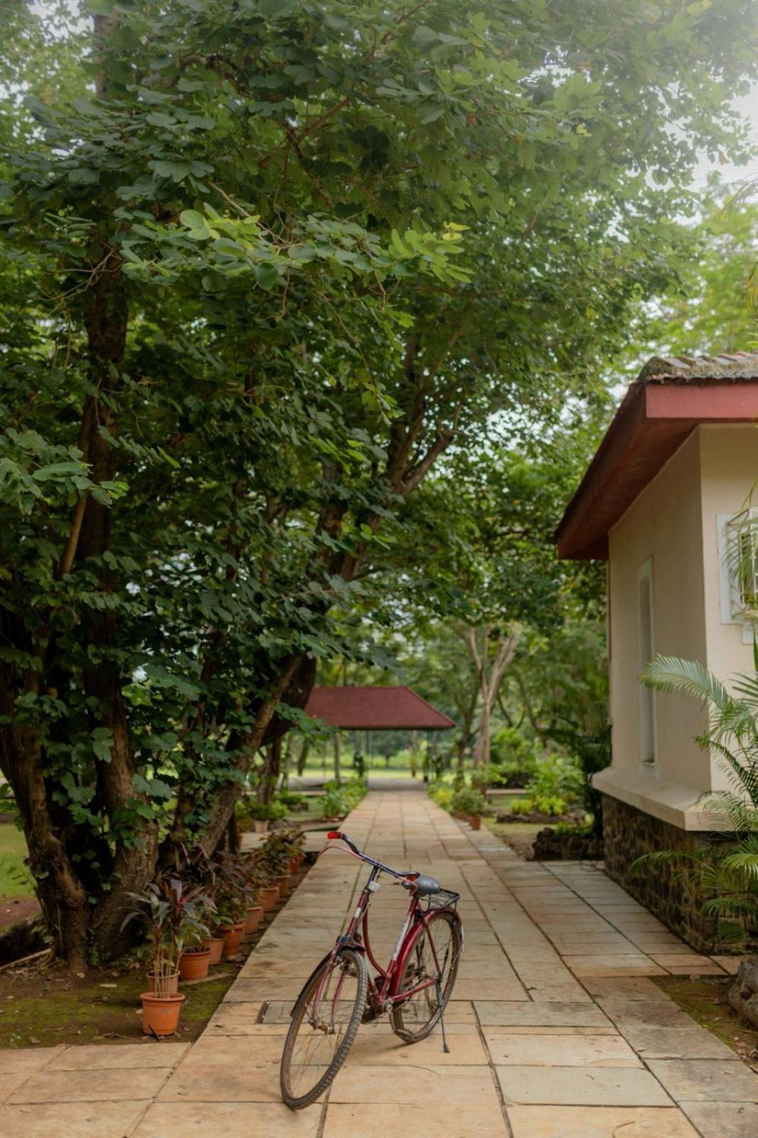 Modi'S Resort, Karjat Exteriér fotografie