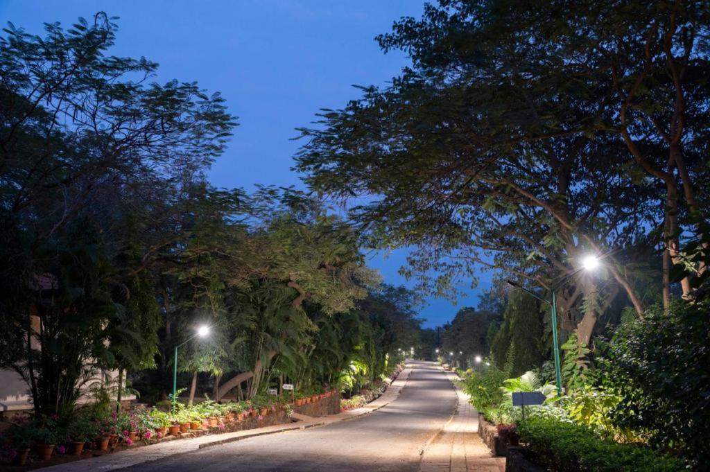 Modi'S Resort, Karjat Exteriér fotografie